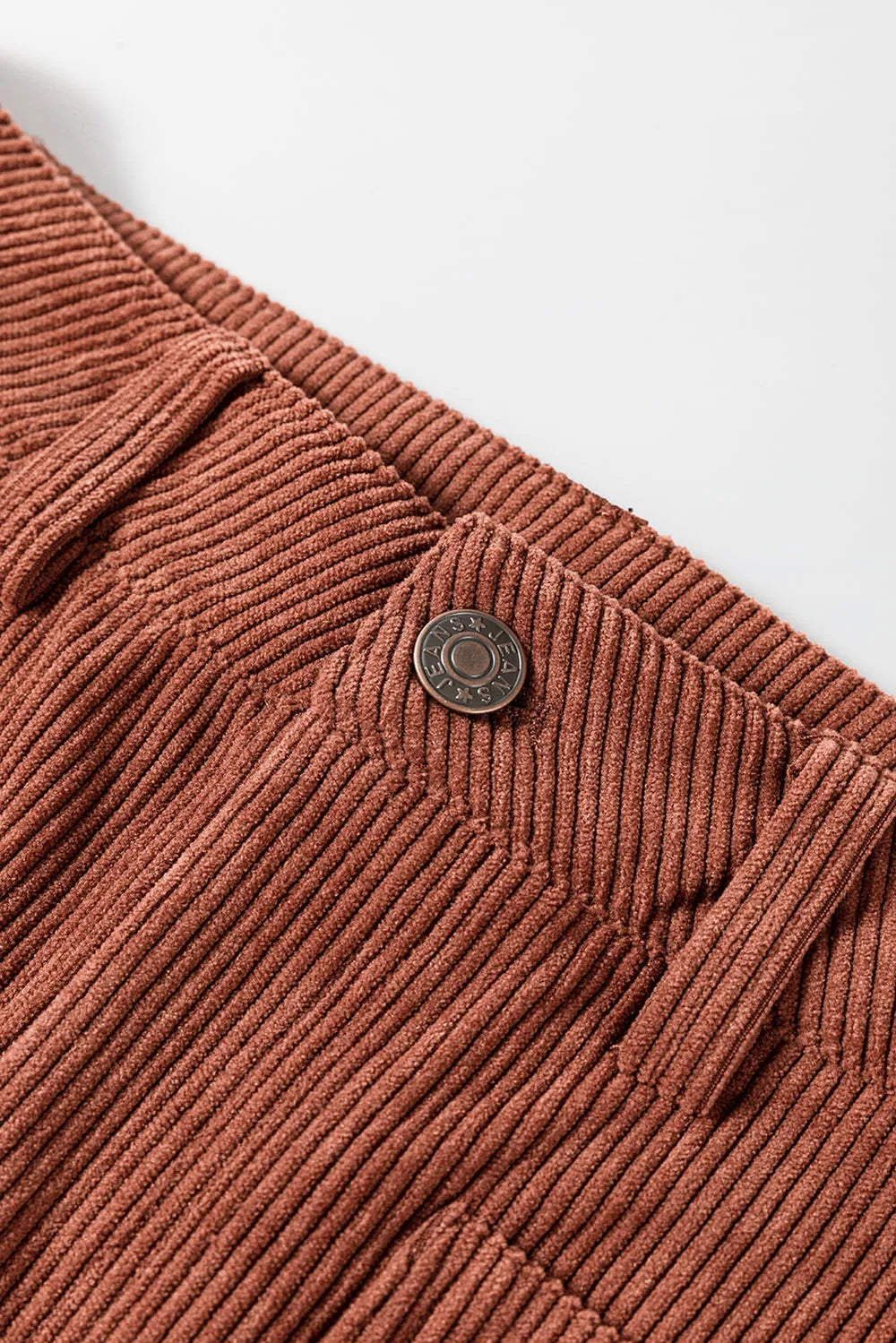 Women’s high-waist rust corduroy pants with square pockets