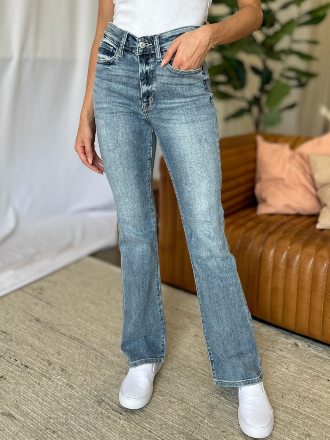 Light 22W Judy Blue Full Size Medium Rise Bootcut Jeans | Daverri Fashions
