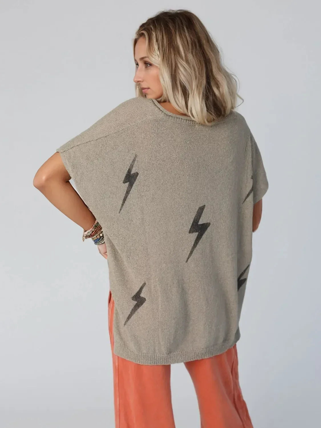 Lightning V-Neck Short Sleeve Knit Top - DAVERRI FASHIONS