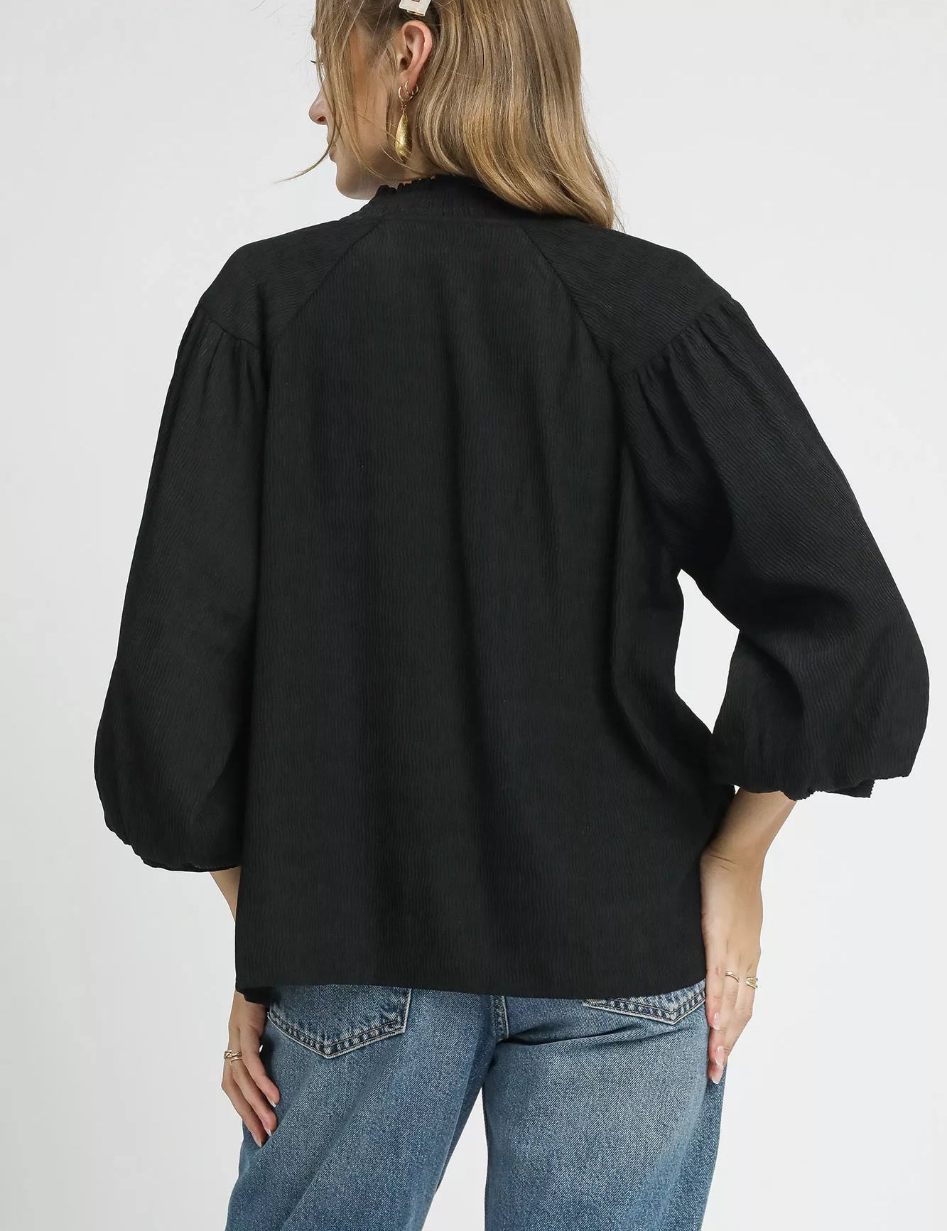 Umgee Textured V-Neck Blouse with Balloon Sleeves | Blouses Daverri Fashions