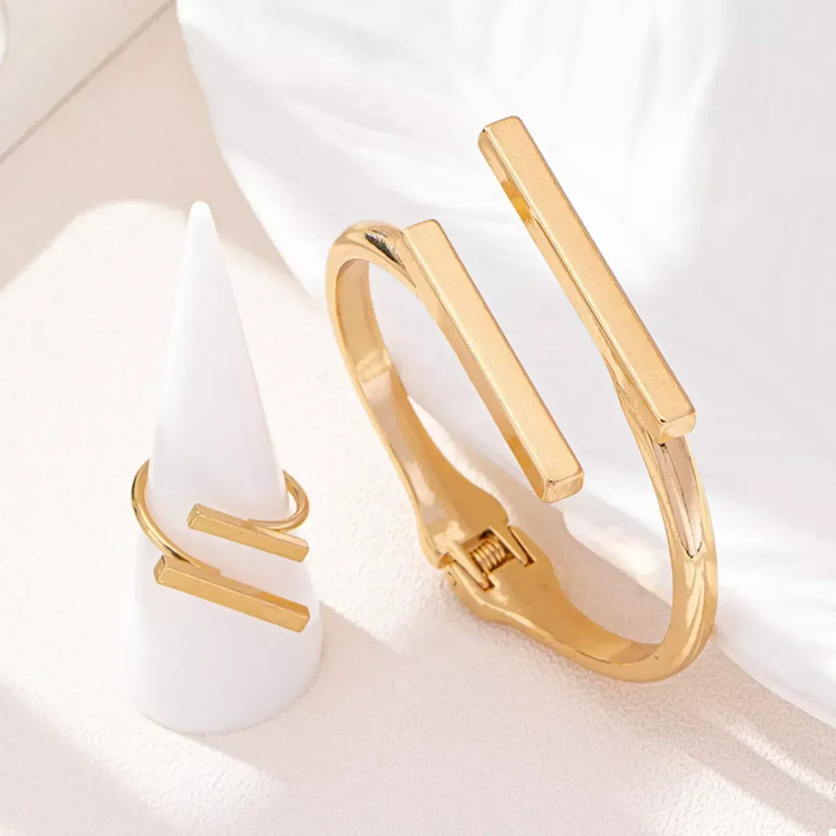 Adjustable 18K Gold-Plated Modern Bar Bracelet and Ring Jewelry Set - DAVERRI FASHIONS