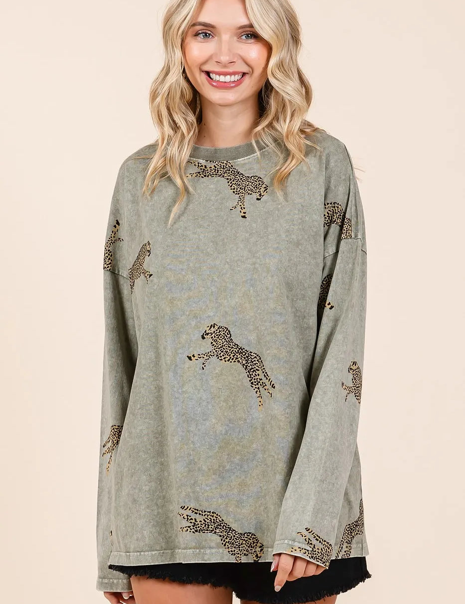 Mittoshop Mineral Wash Cheetah Print Long Sleeve Top | Tops Daverri Fashions