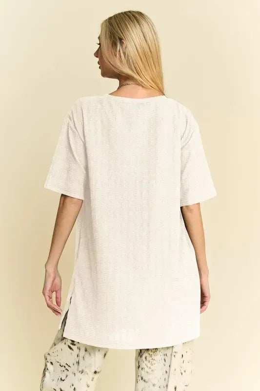 Davi & Dani Short Sleeve Side Slit T-Shirt with Pockets - DAVERRI FASHIONS