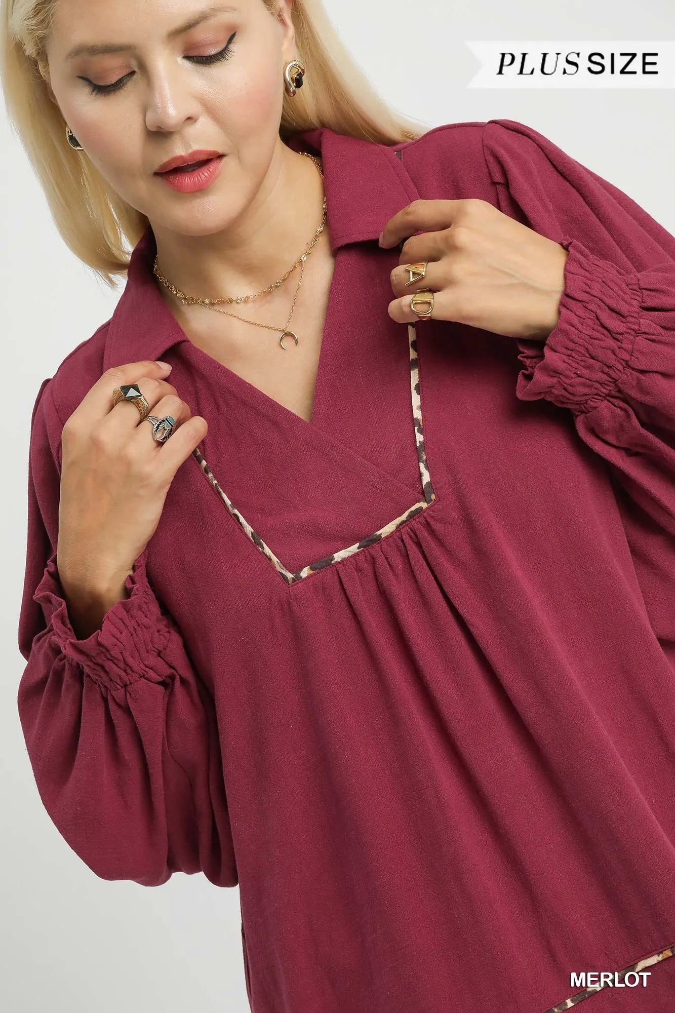 Umgee Full Size Linen Scallop Hem Blouse with Contrast Trim Plus Size | Blouses Daverri Fashions