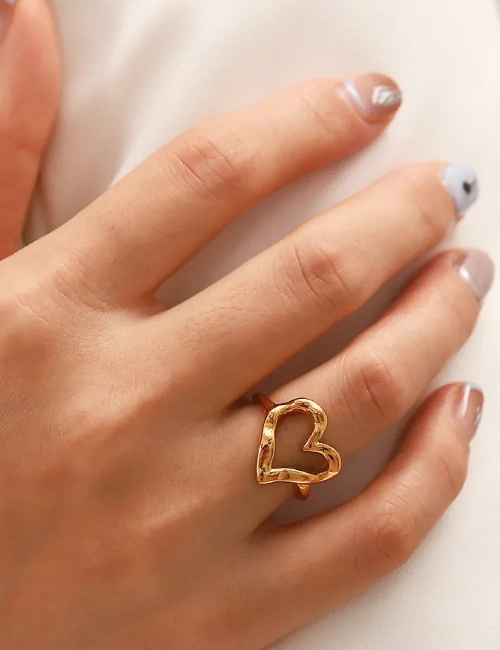 18K Gold Plated Heart-Shaped Ring - DAVERRI FASHIONS