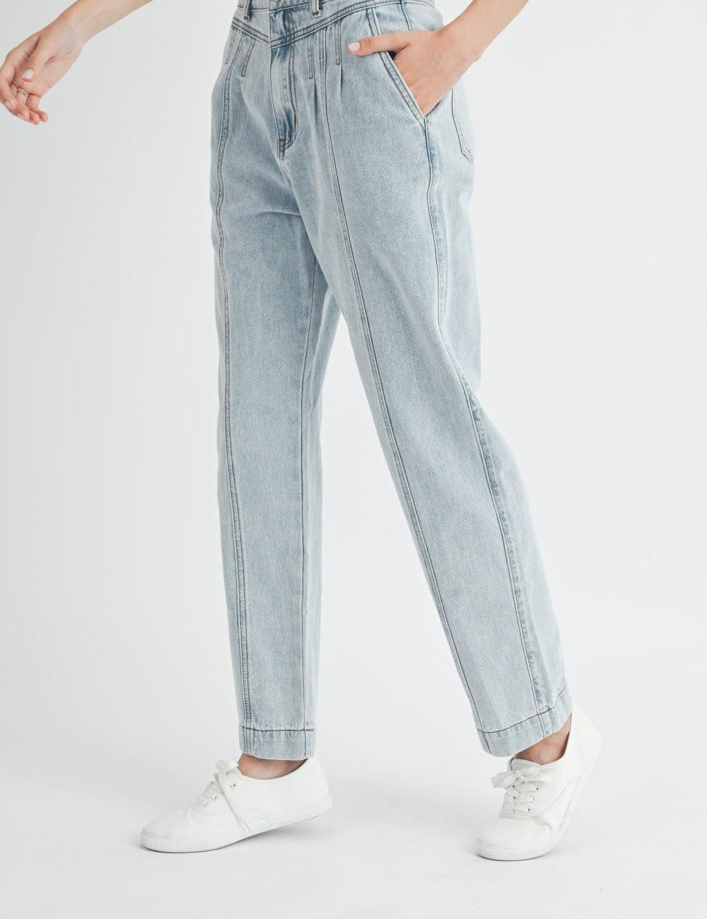 MABLE Pleated Front Detail Straight Jeans Lt Denim Jeans