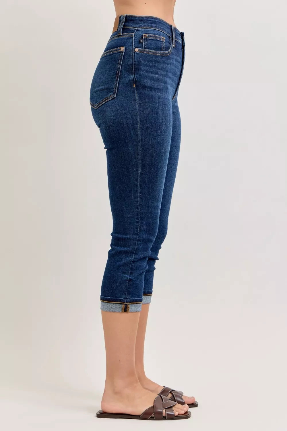 Dark blue Judy Blue high waist capri jeans with single rolled cuffs