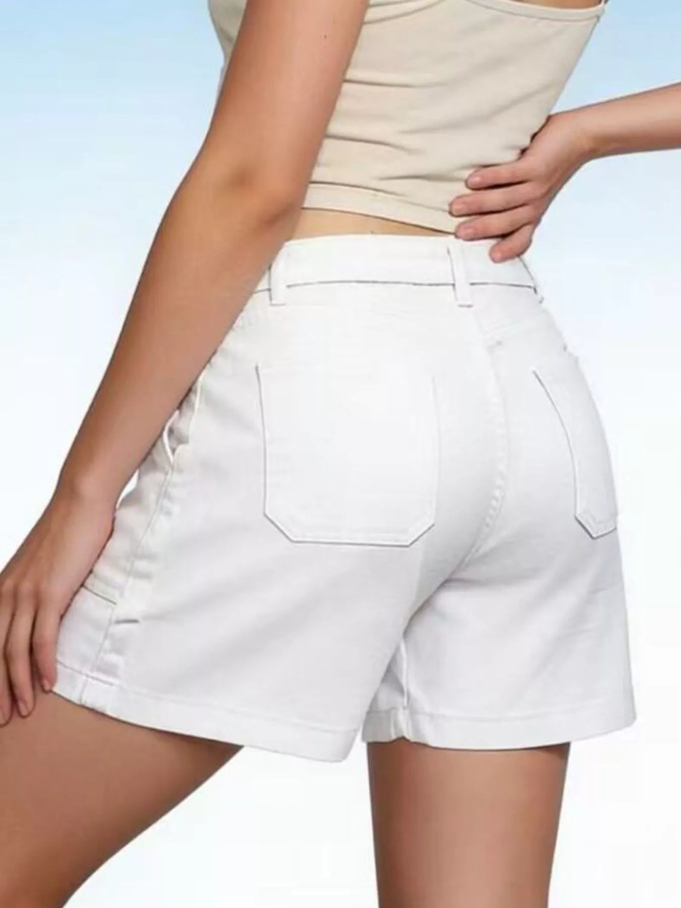 Daverri pocketed denim shorts: white high-waisted with ruffled side seams