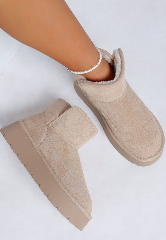 Holias Chunky Heeled Snow Boots | Boots Daverri Fashions