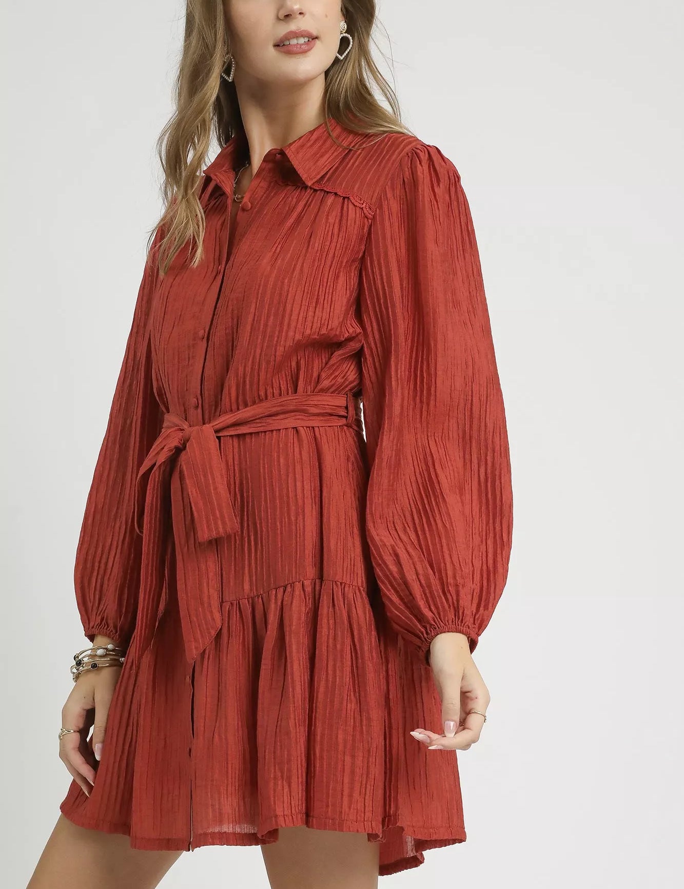 Umgee rust-colored crinkle button-front pleated mini dress with balloon sleeves and tie waist