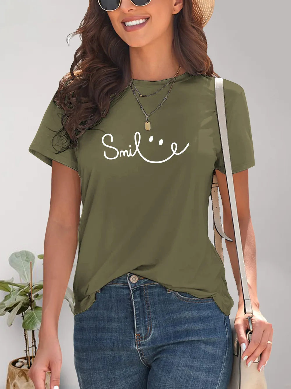 Olive green Smile graphic round neck short sleeve T-shirt