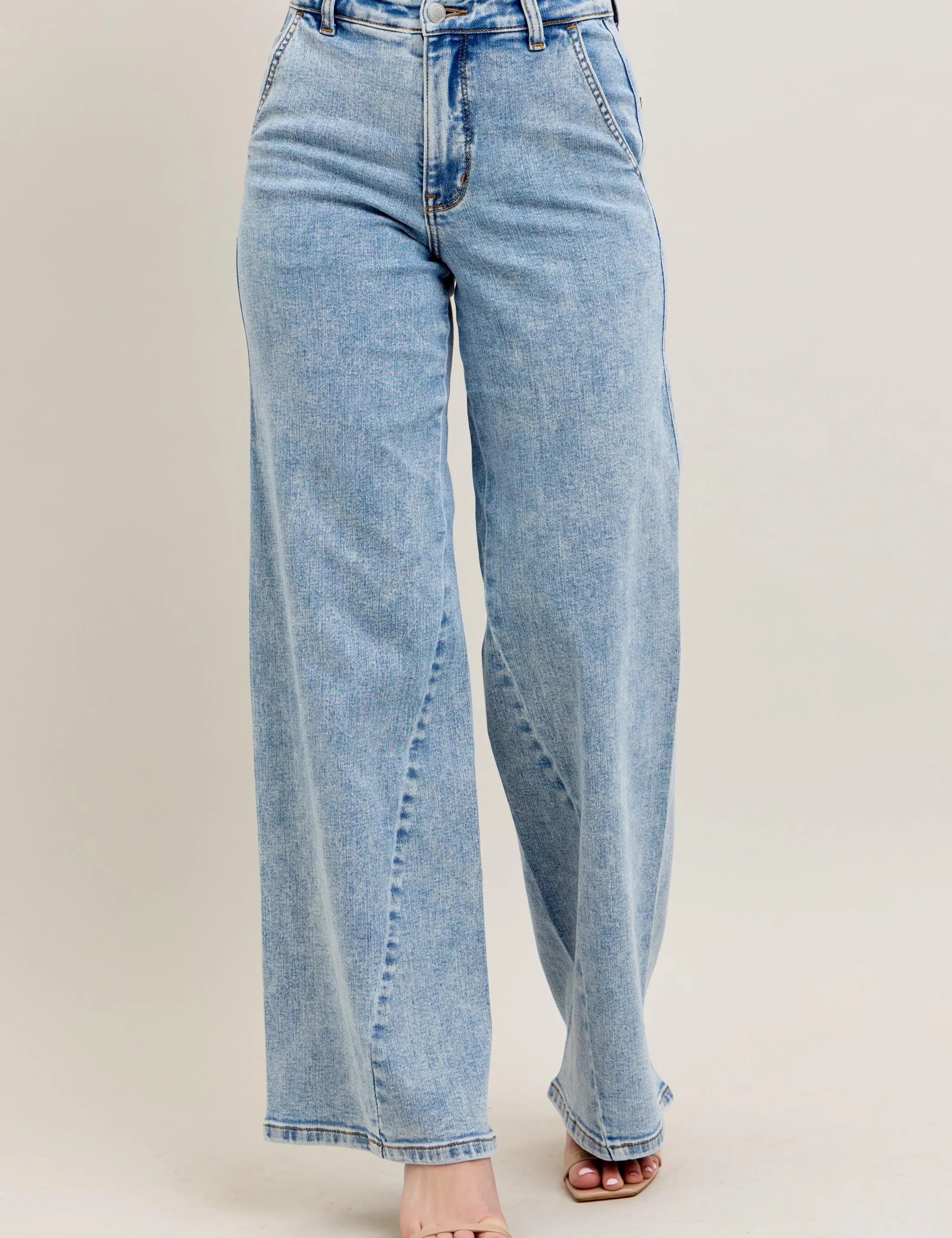 LT 18W Judy Blue Full Size High Waist Wide Leg Jeans with Skewed Inseam Plus Size | Jeans Daverri Fashions