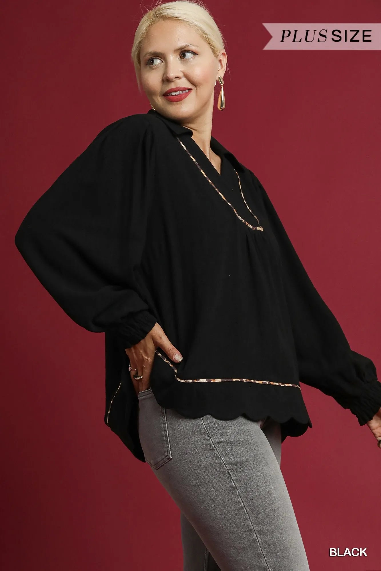 Umgee Full Size Linen Scallop Hem Blouse with Contrast Trim Plus Size | Daverri Fashions
