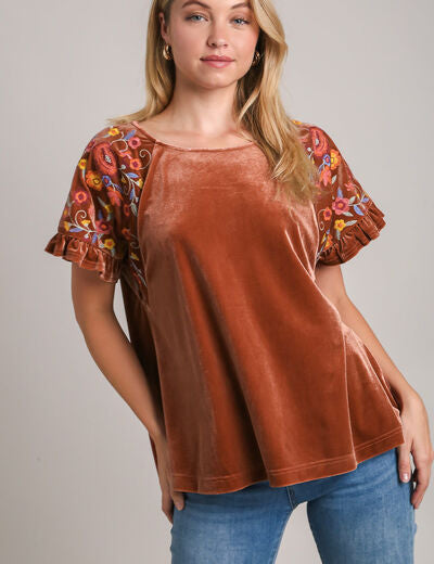 Umgee Velvet Embroidery Short Sleeve Blouse Brown M