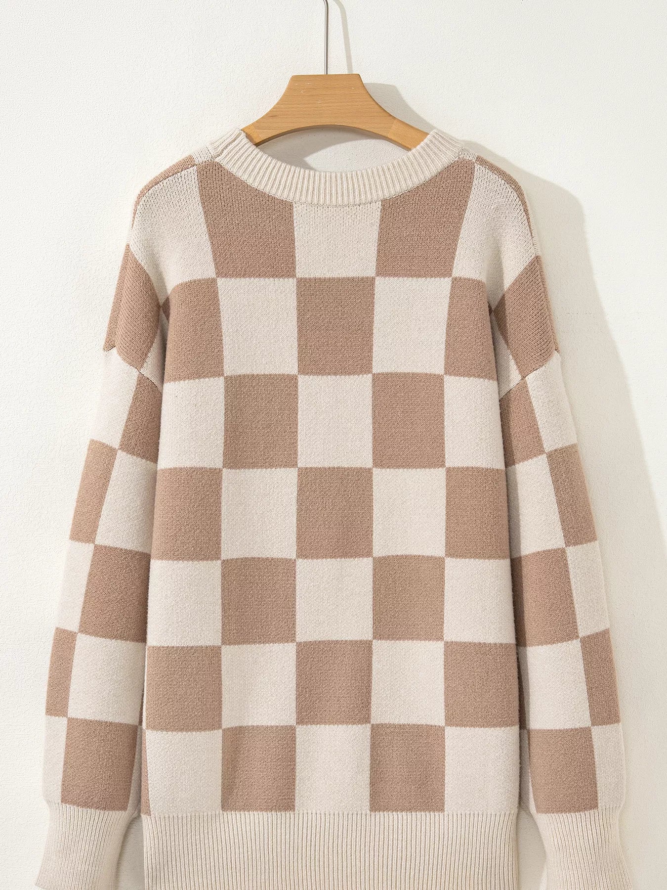 Cozy Daverri checkered knit baggy sweater with ribbed trim