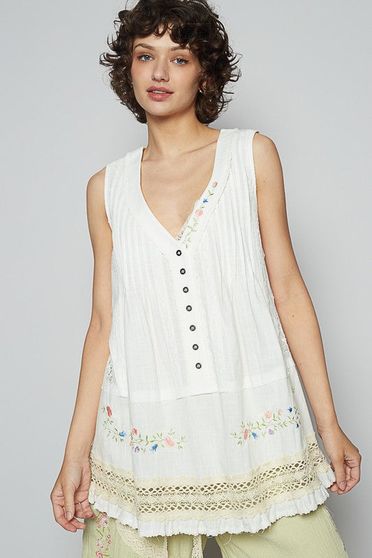 POL Embroidered Lace Detail V-Neck Sleeveless Top White