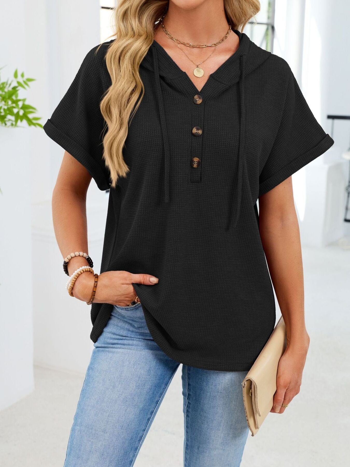 Daverri casual waffle knit button detail black short-sleeved hooded top