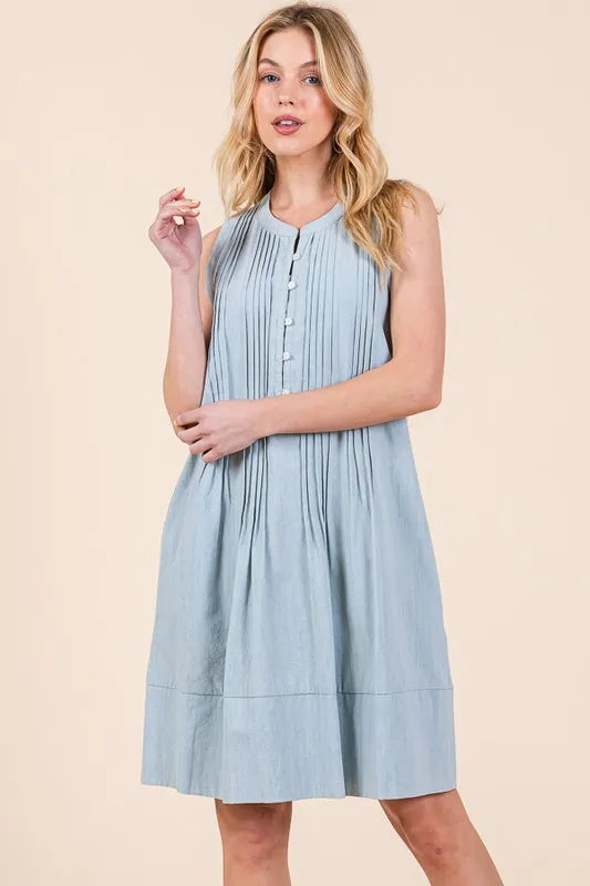 Lime ’N’ Chili light blue sleeveless pleated midi dress with pintuck detail