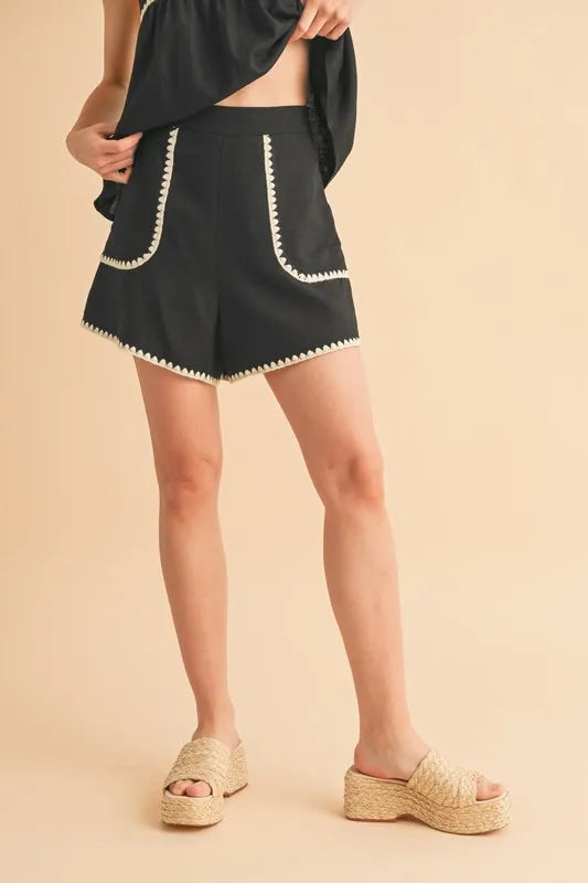 Aemi+Co Rickrack Trim Shorts BLACK