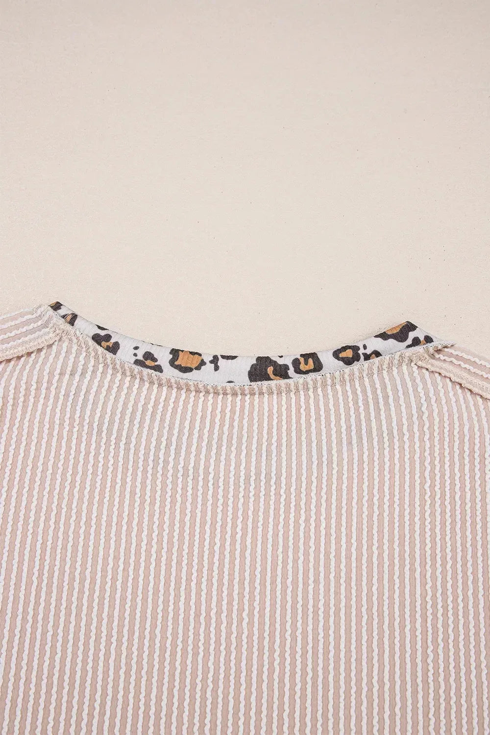 Leopard Trim Round Neck Ribbed T-Shirt - DAVERRI FASHIONS
