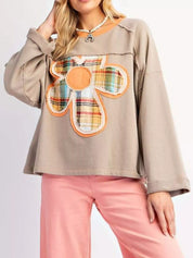 Grey Plaid Flower Patched Round Neck T-Shirt | T-Shirts Daverri Fashions
