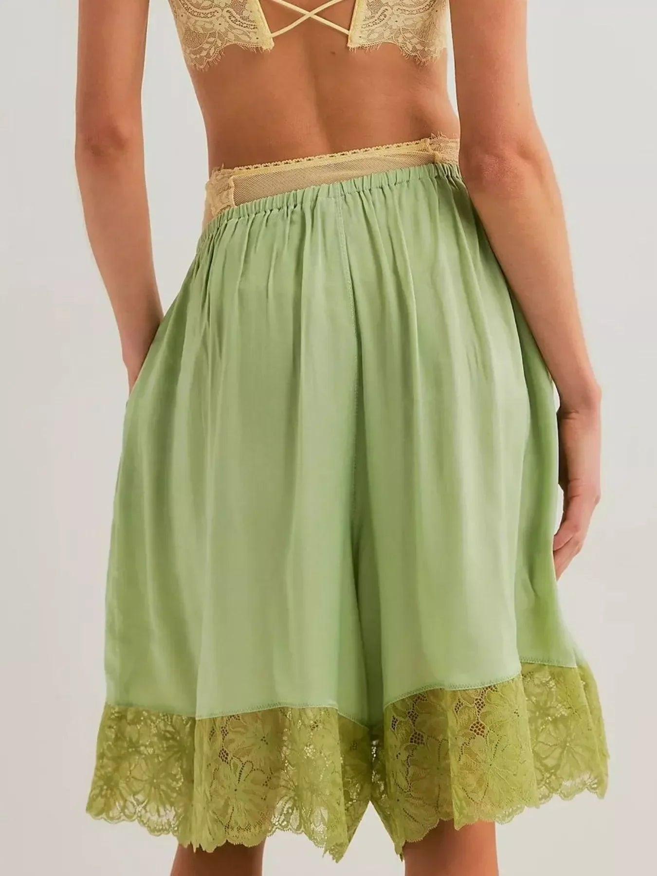 Lace Detail Shorts - DAVERRI FASHIONS