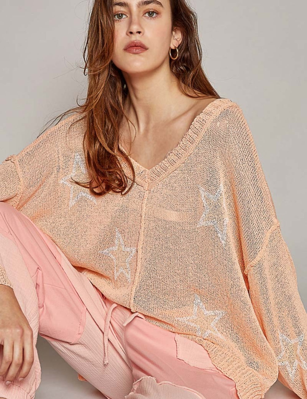 POL V-Neck Long Sleeve Star Print Knit Top Peach