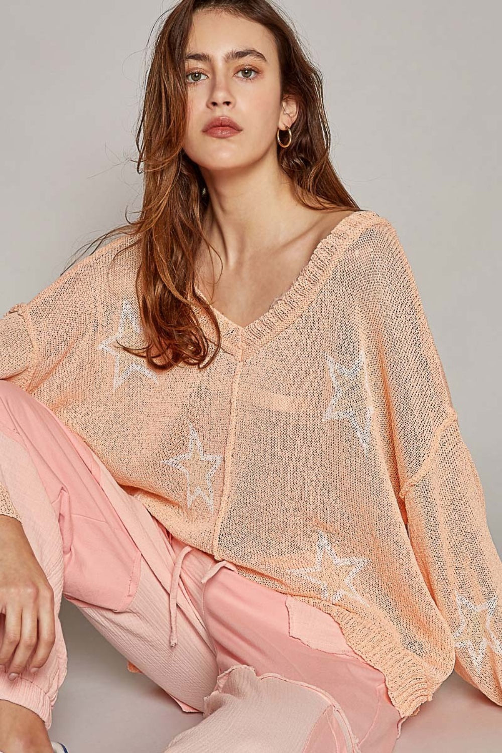 POL V-Neck Long Sleeve Star Print Knit Top Peach