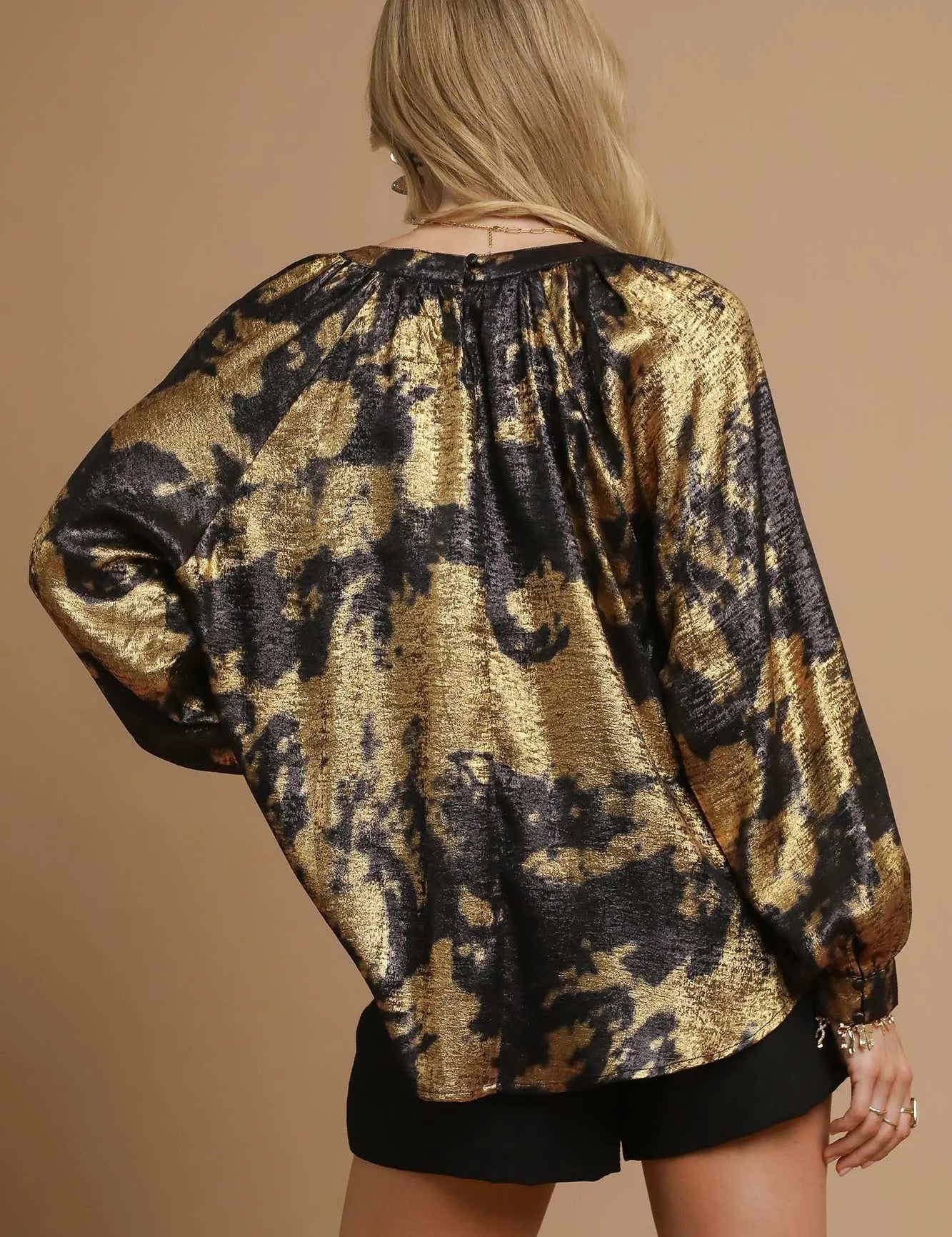 Umgee Metallic Fabric Blouse with Balloon Sleeves | Daverri Fashions