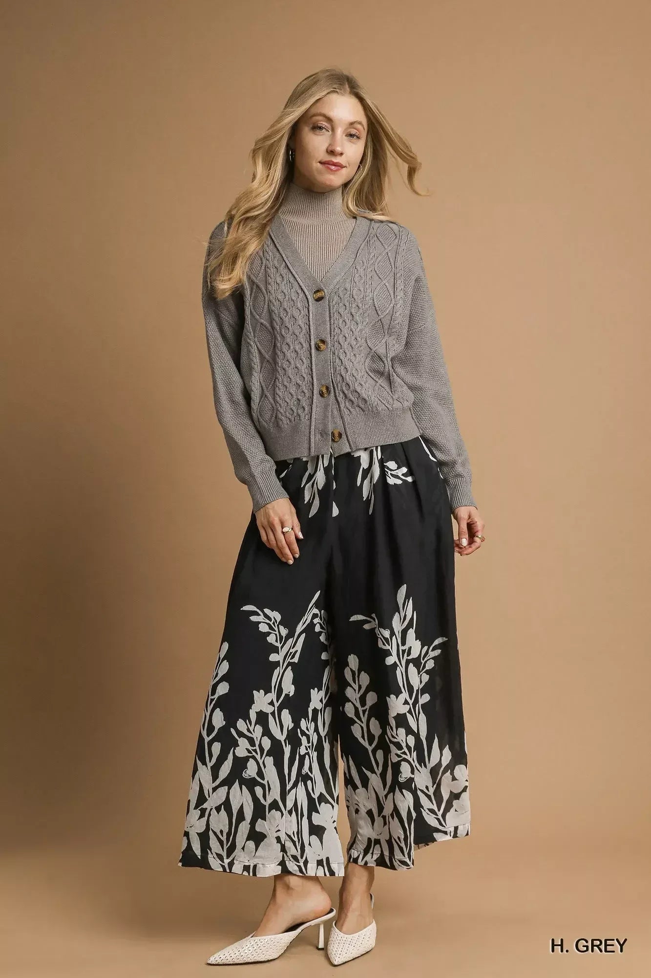 Umgee Chunky Cable Knit V-Neck Button-Up Cardigan H. Grey - DAVERRI FASHIONS