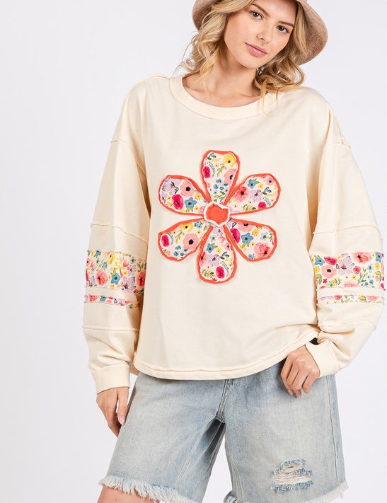 SAGE + FIG Daisy Patch Applique Long Sleeve Sweatshirt Cream