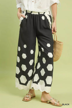 Black Umgee hexagon print wide-leg pants with scalloped hem