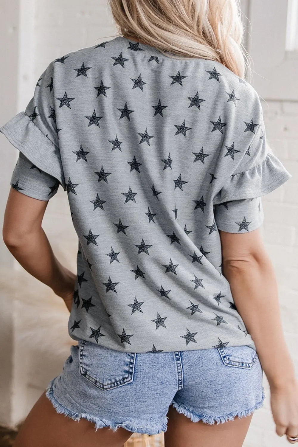Gray star print tiered ruffled sleeve crew neck t-shirt