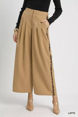 Umgee Front Pleated Wide-Leg Pants with Contrast Trim - DAVERRI FASHIONS
