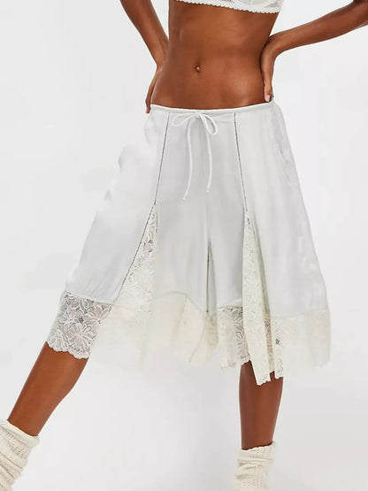 Lace Detail Shorts - DAVERRI FASHIONS
