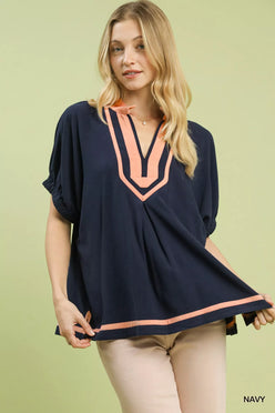 Umgee navy blue linen V-neck blouse with peach trim