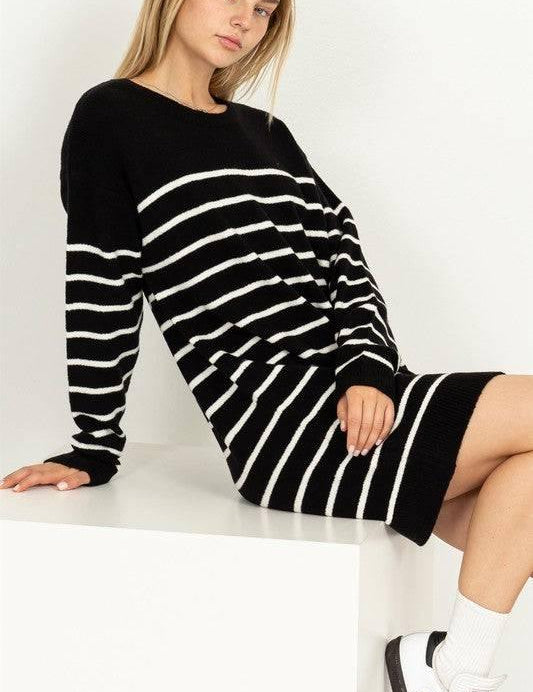 Long sleeved striped loose fit sweater dress BLACK CREAM Mini Dresses