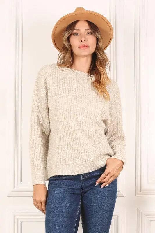 Women's Oversized Cable Knit Sweater - Cozy and Stylish Beige Sweaters