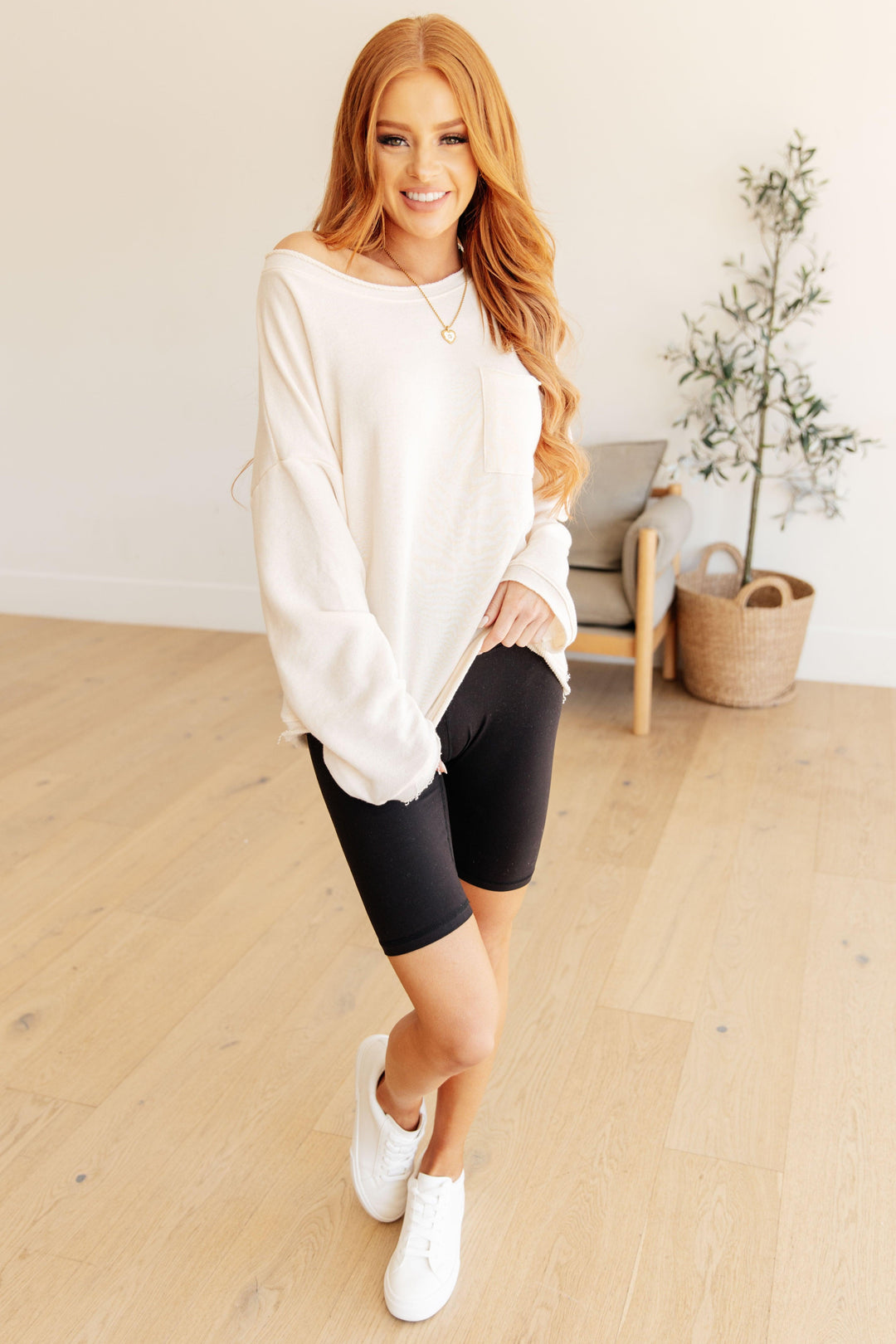 Front Pocket Raw Edge Sweatshirt Sweatshirts