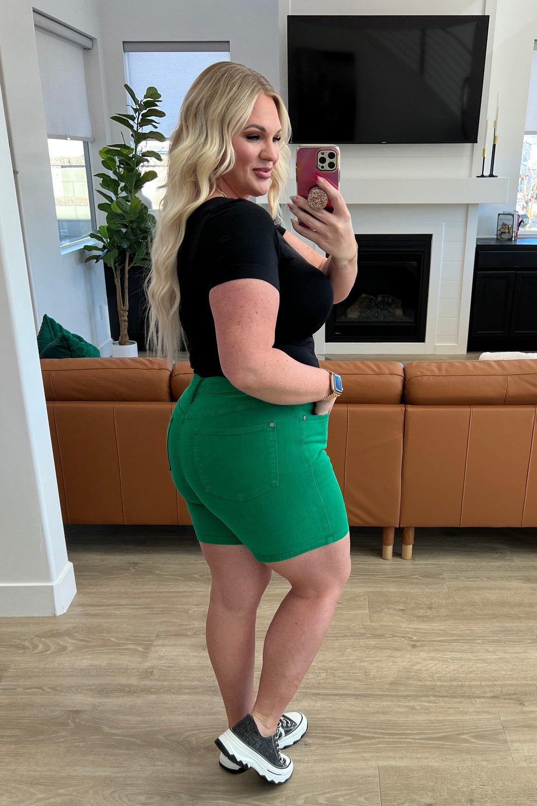 Jenna High Rise Control Top Cuffed Shorts in Green Shorts