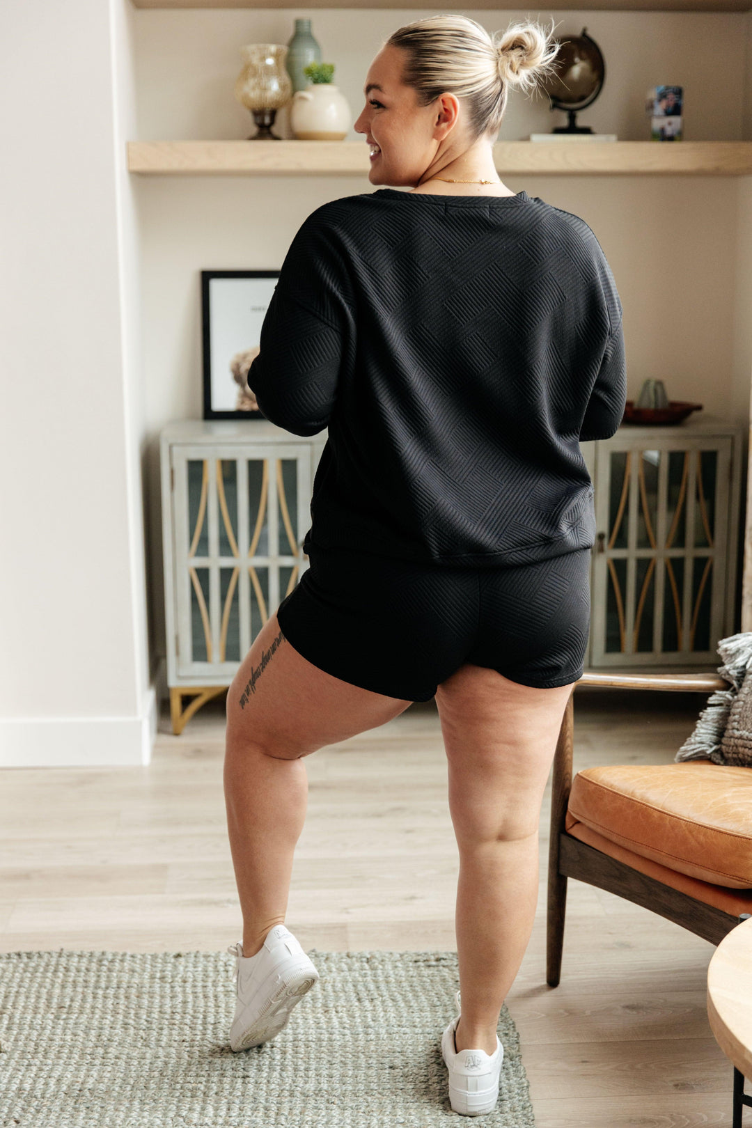 Textured Black Sweatshirt and Shorts Set Shorts Sets